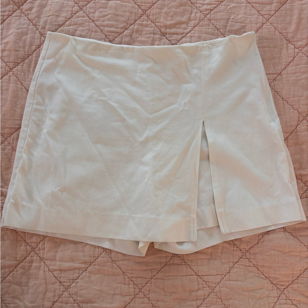Boston Proper white skort size 10